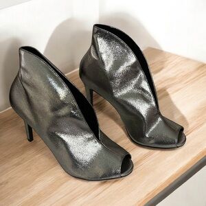 Sleek & Chic Silver Stunner Peep-Toe
Booties Christian Siriano Size 8 1/2